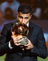 大众娱乐注册-英西媒体盛赞罗德里：努力工作比大力宣传更有价值